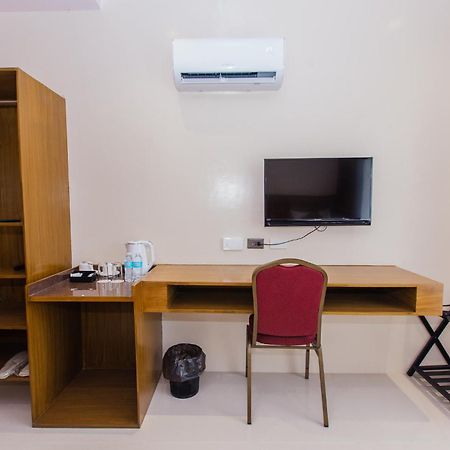 Maxi Hotel And Event Center Tagbilaran Eksteriør bilde
