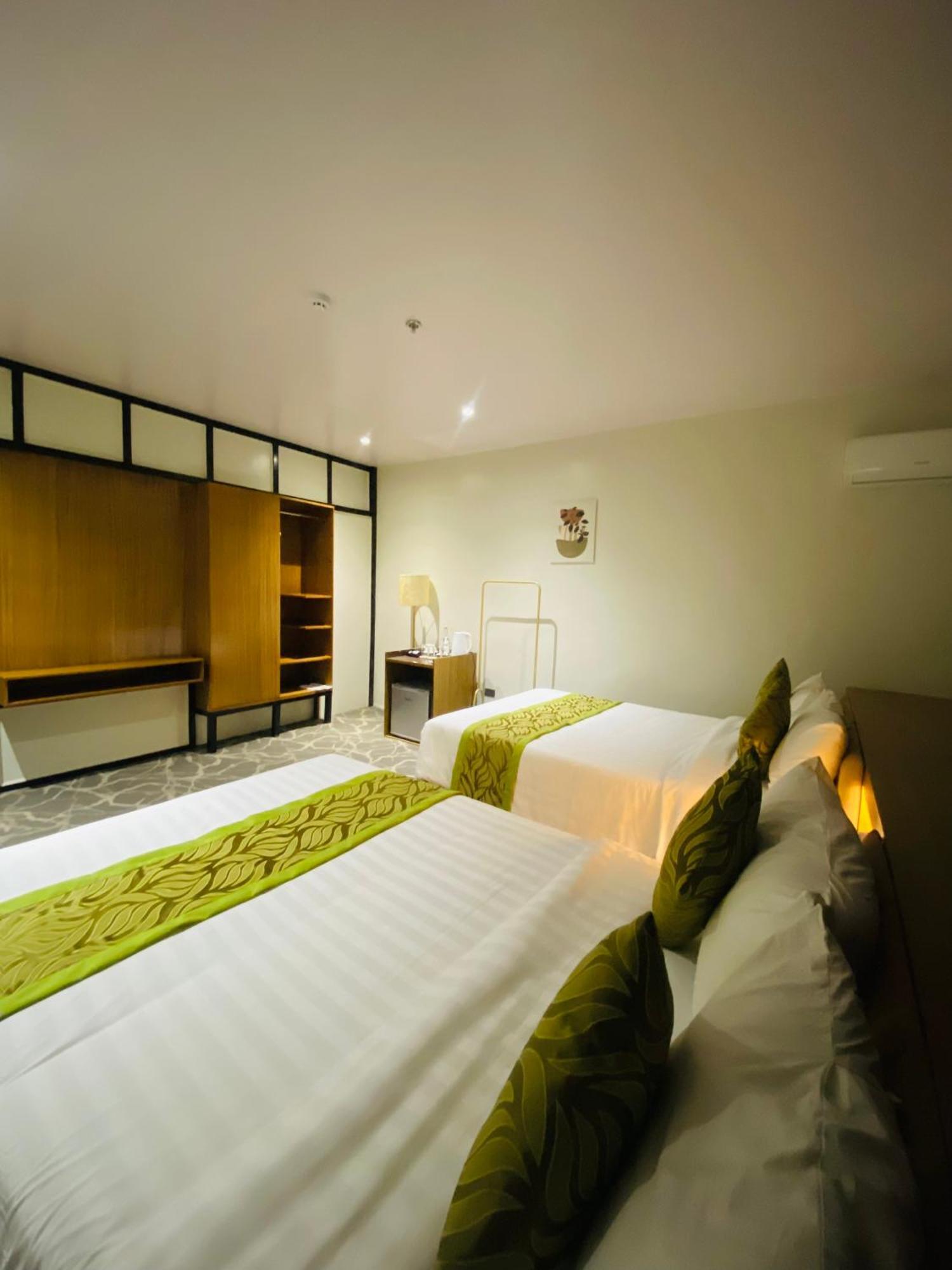 Maxi Hotel And Event Center Tagbilaran Eksteriør bilde